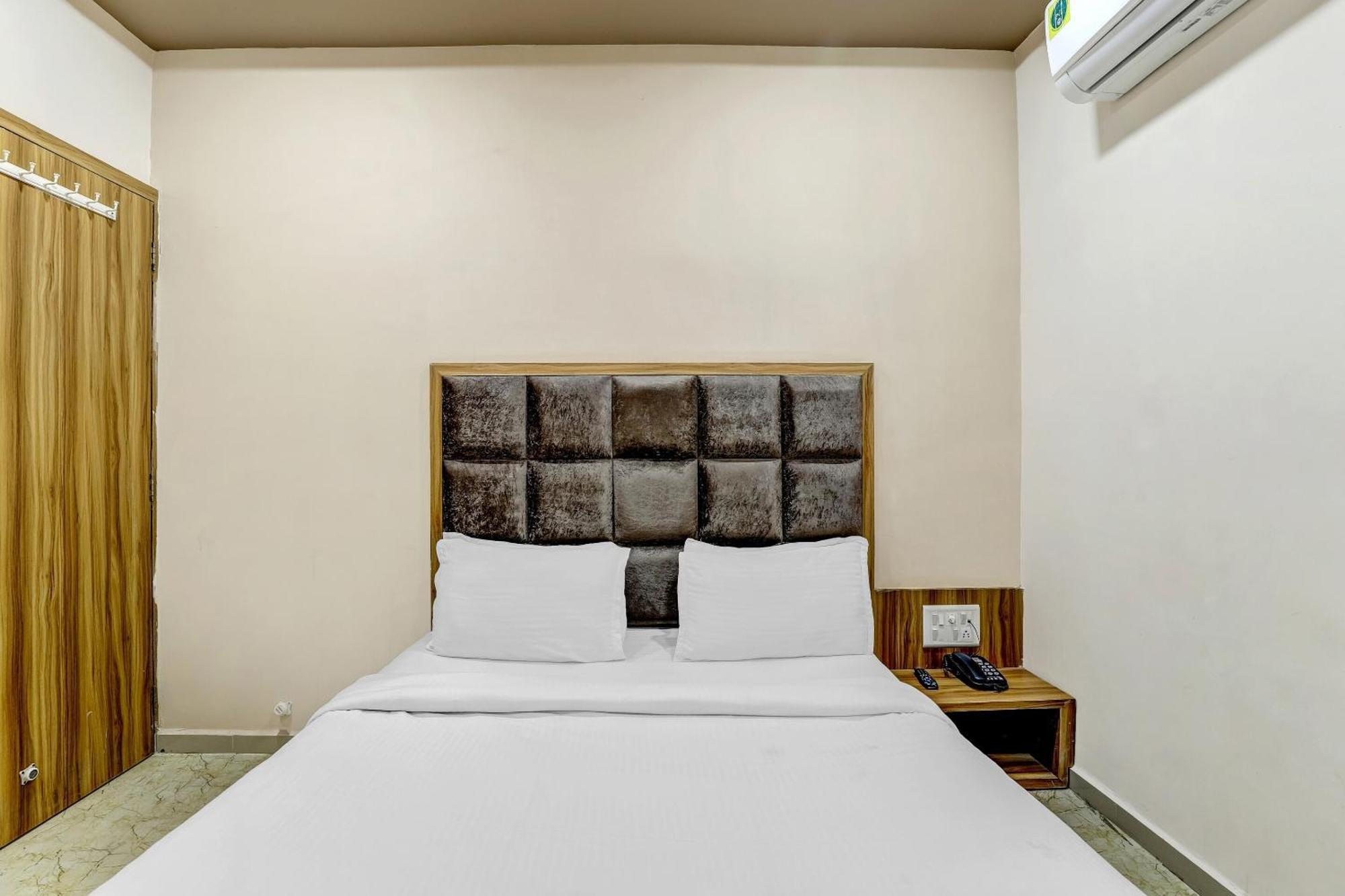 Capital O Maple View Hotell Naroda Exteriör bild