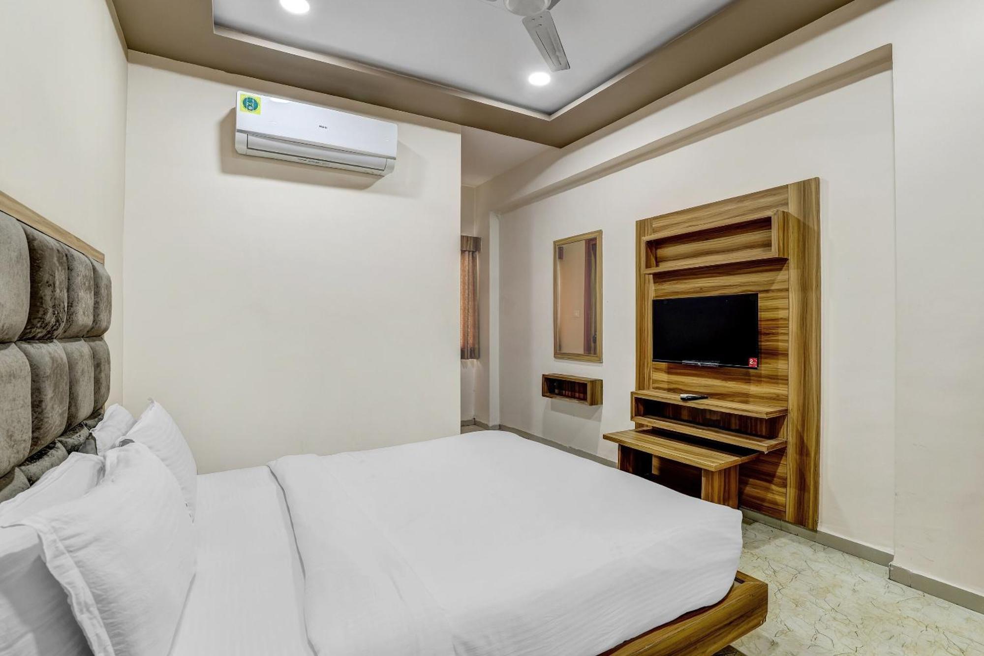 Capital O Maple View Hotell Naroda Exteriör bild